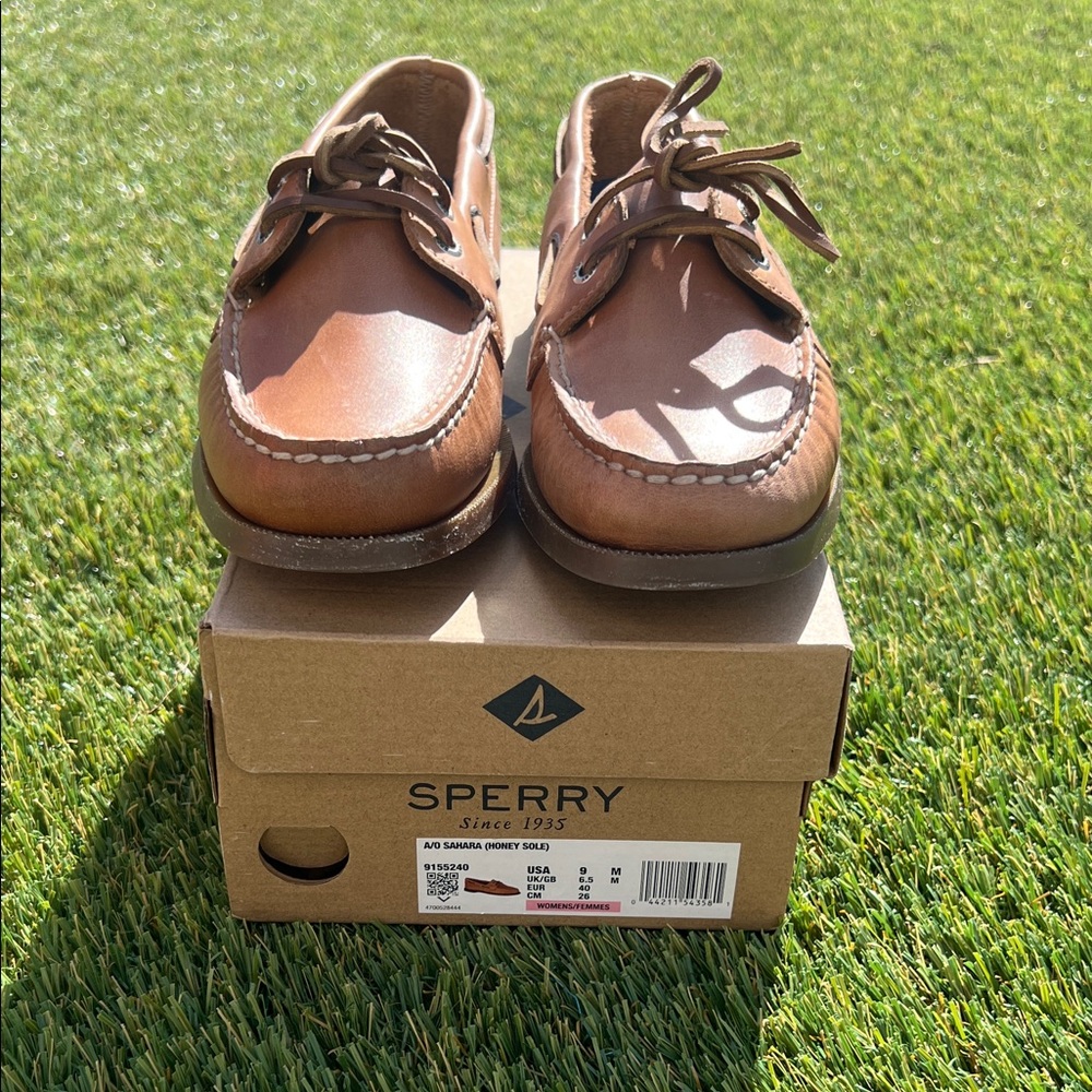 Sperry Men's Tan Leather Boat Shoes